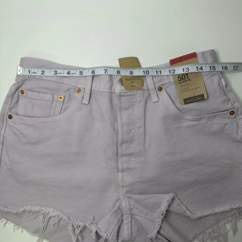 Levi's Women’s 501™ NWT‎ Purple Lilac Button Fly cutoff Jean Shorts - Picture 8 of 8